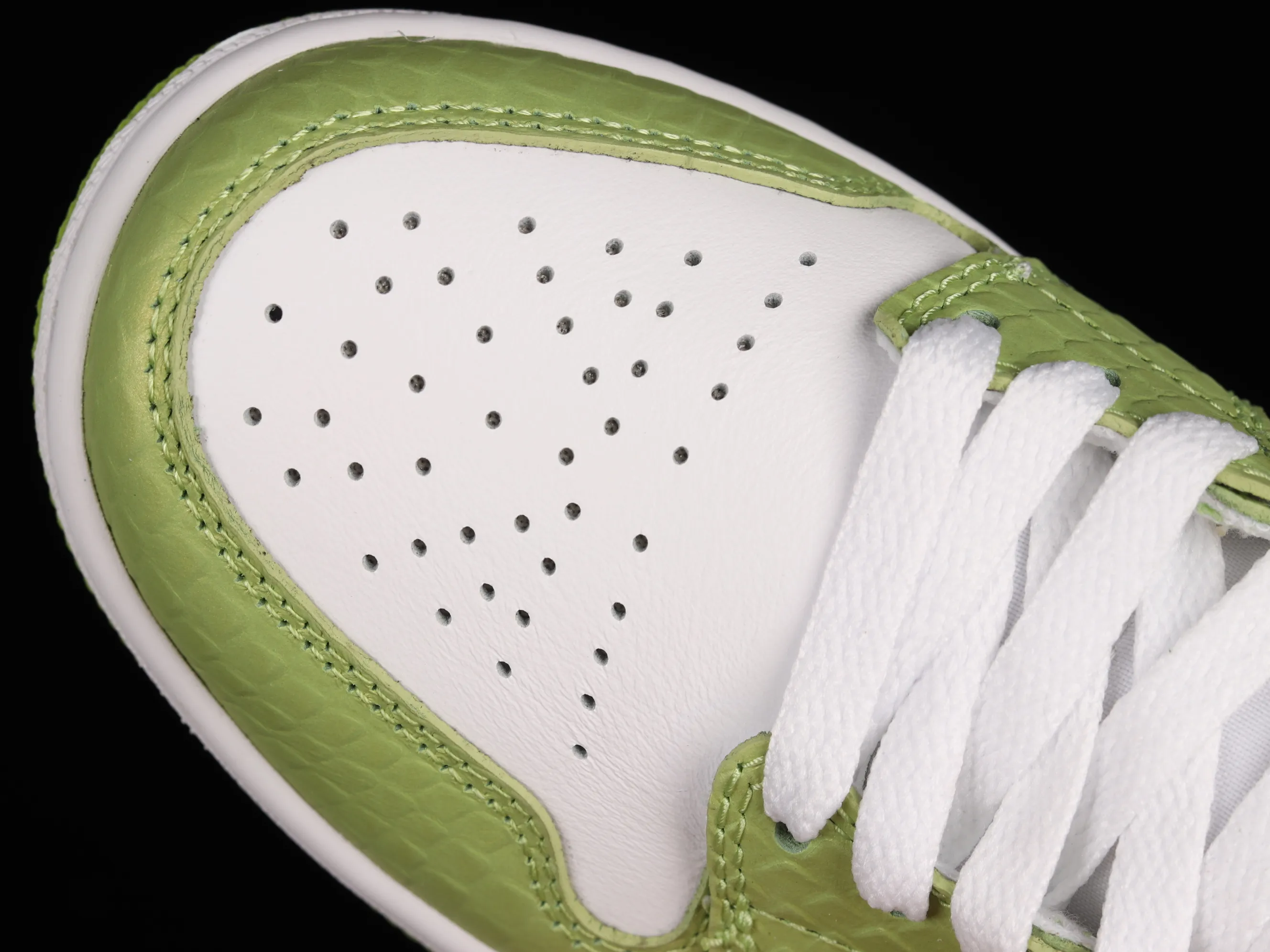 All categories Air Jordan Jordan series basketball shoes Air Jordan 1 Mid G version pure original Air Jordan 1 Mid SE "Green Python" AJ1 Joe 1 Green Snake DV2959-113